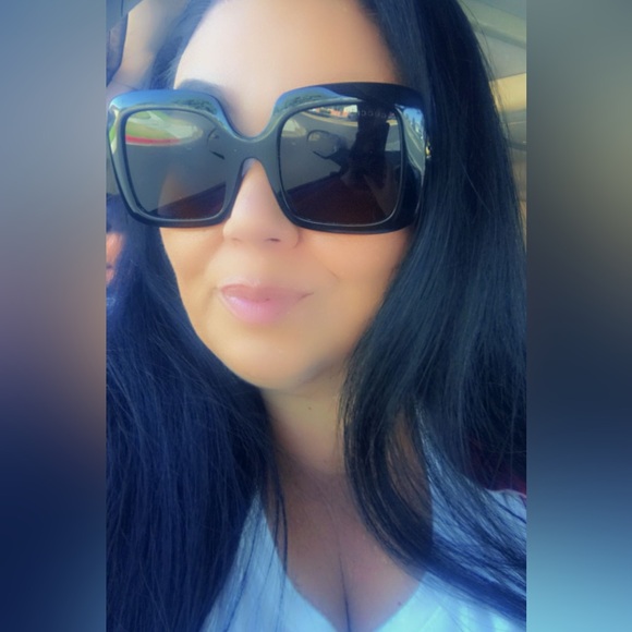 Meet your Posher, Maria - Picture 1 of 1